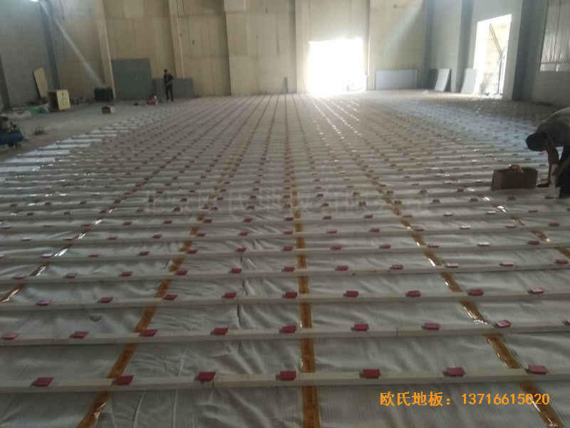 山西長(zhǎng)治雙創(chuàng)夢(mèng)工廠籃球體育地板施工案例1