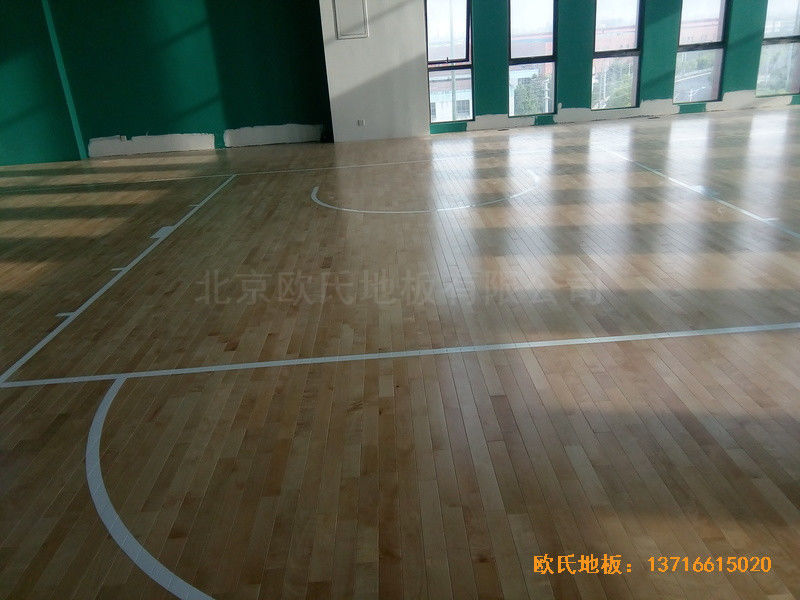 江蘇南京漢風公司籃球館運動木地板鋪設(shè)案例4