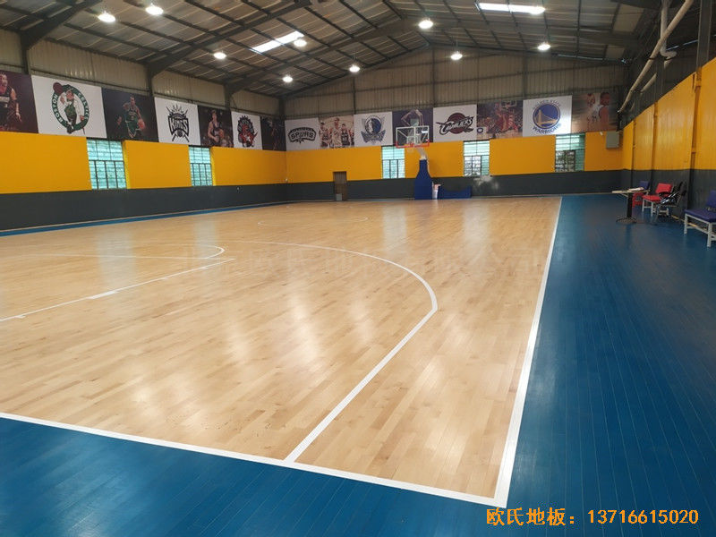 福建一通汽車(chē)修理有限公司籃球館運(yùn)動(dòng)地板鋪設(shè)案例5