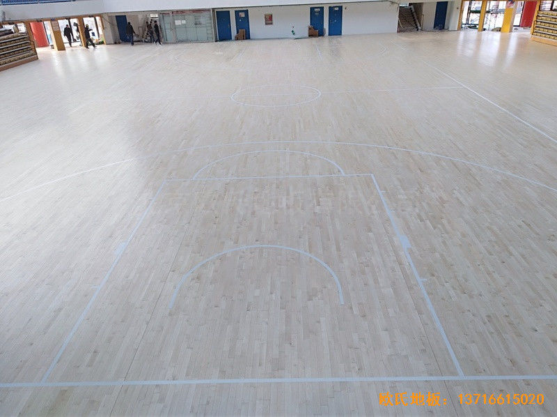 鄭州工業(yè)應(yīng)用技術(shù)學(xué)院體育館運動木地板施工案例5
