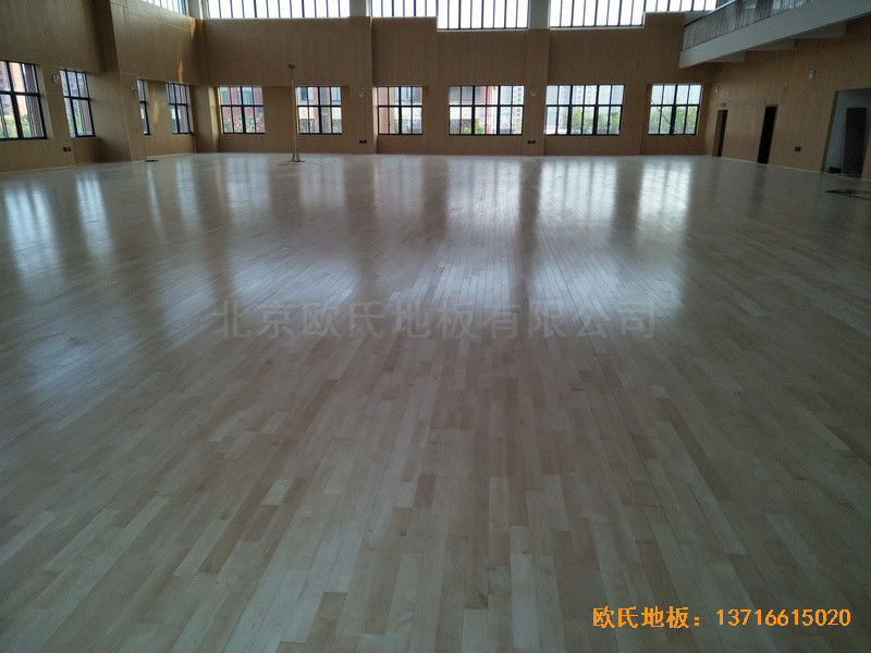 上海松江區佘北學校運動館運動地板安裝案例5