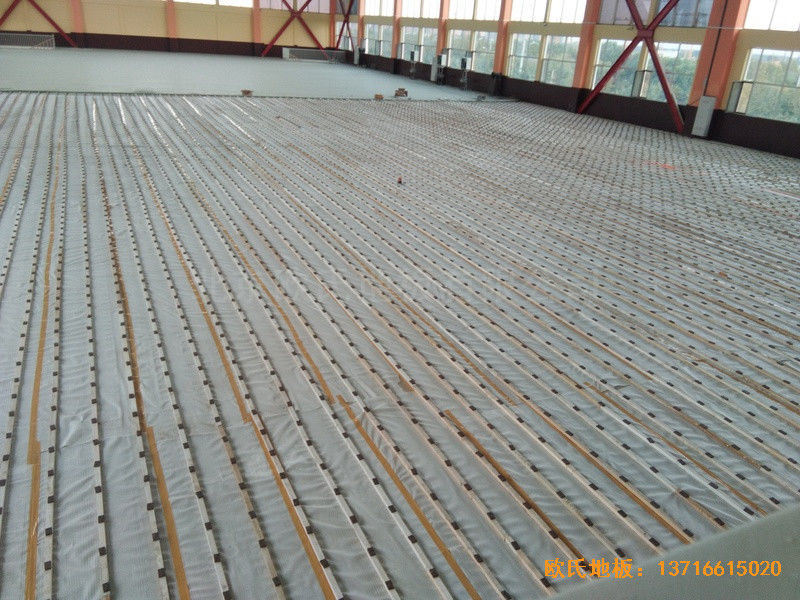 山東濟(jì)南章丘雙語(yǔ)學(xué)校籃球館體育地板施工案例1