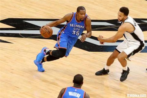 為何選購運動木地板時要找廠家？