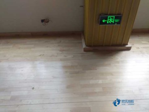 運動木地板養(yǎng)護防潮技竅