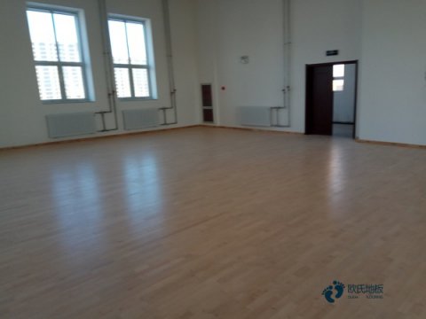 運(yùn)動木地板供應(yīng)吃緊