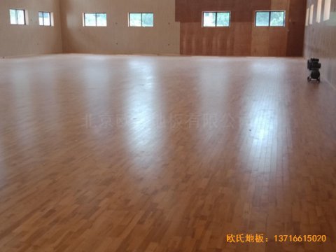 廣西南寧雅貴綜合訓(xùn)練館體育木地板鋪