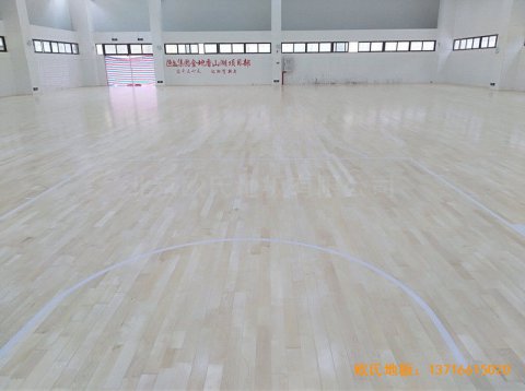 廣州金地香山湖小學(xué)籃球館運(yùn)動(dòng)木地板