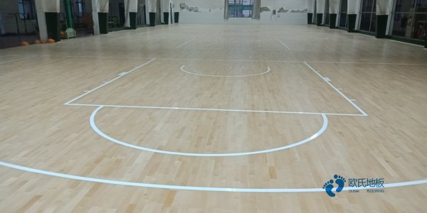 體育場館運(yùn)動(dòng)木地板廠家1