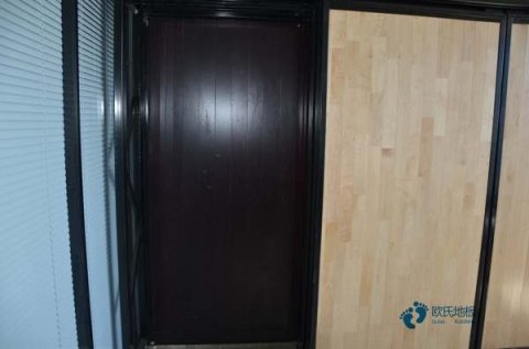 學校運動籃球木地板價格