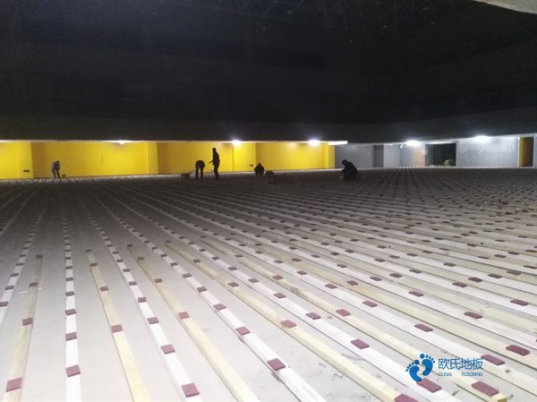 20厚運(yùn)動(dòng)場館地板較好的3