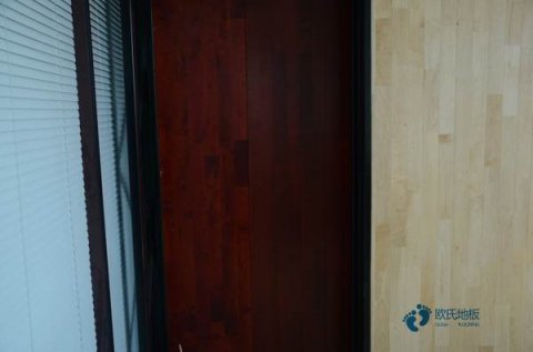 雙龍骨運(yùn)動(dòng)實(shí)木地板