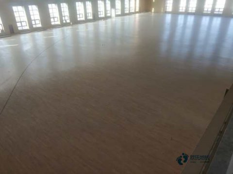 定做體育館地板哪個品牌好