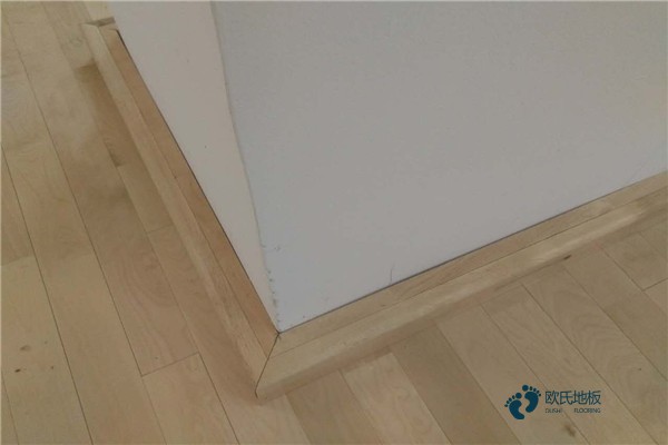 學校籃球地板能用多久3