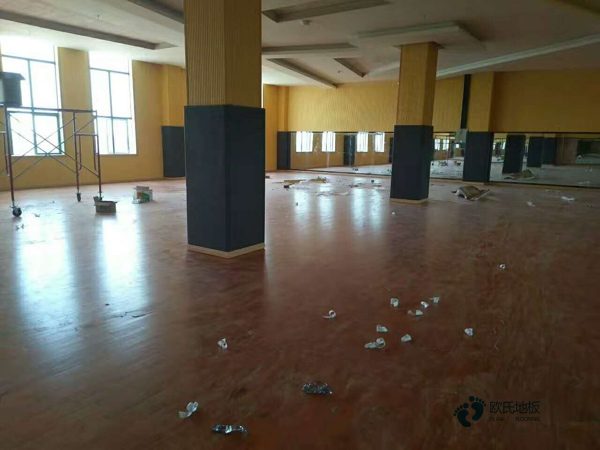 定制籃球場(chǎng)地地板哪個(gè)品牌好3